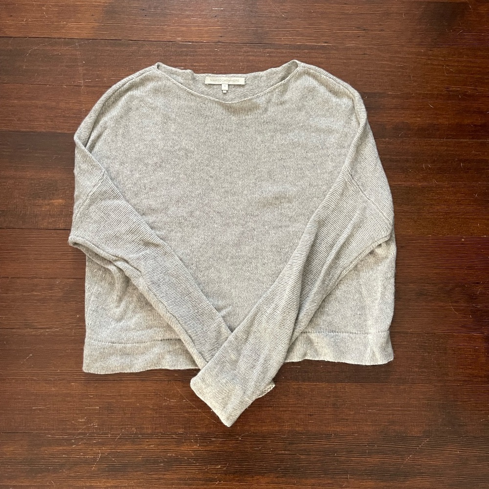 Light grey thin cashmere sweater